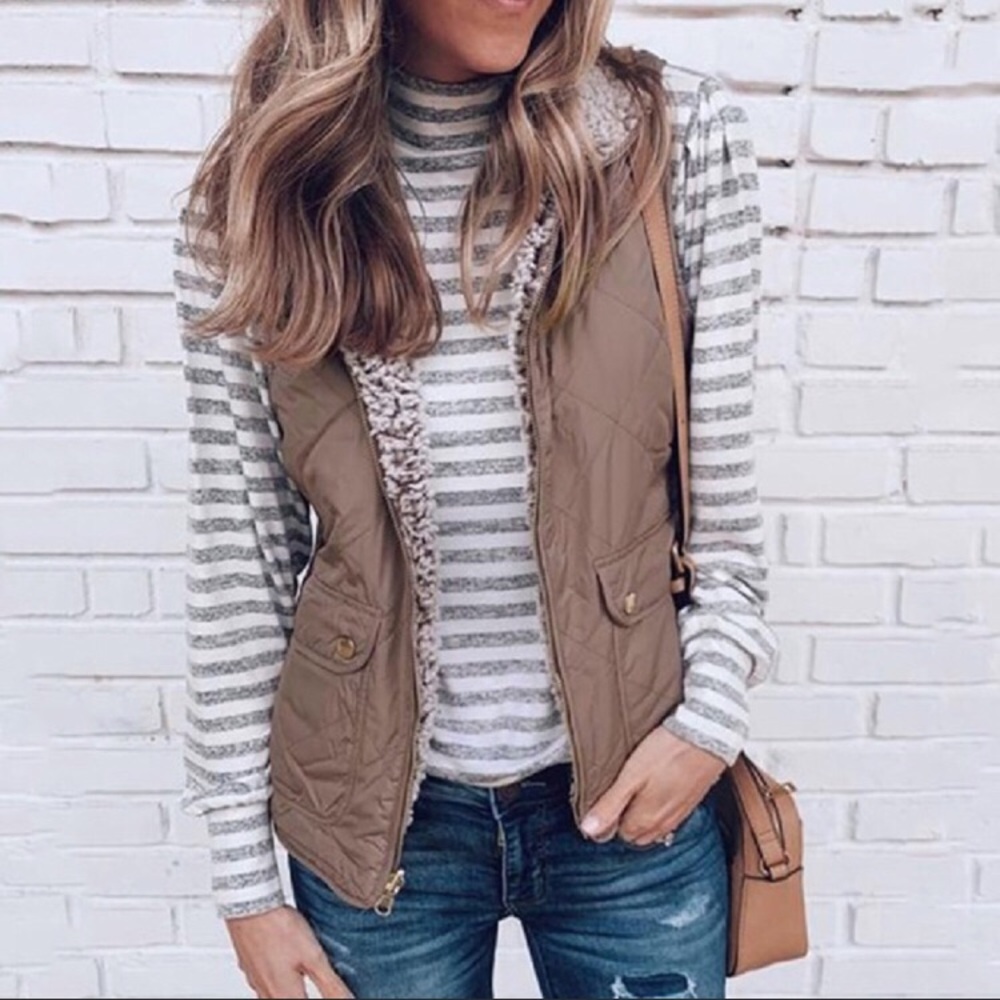 *3 for $30* Tan reversible vest Quilted Pockets